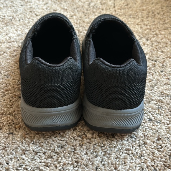 Skechers Slip On Shoes - Picture 4 of 9